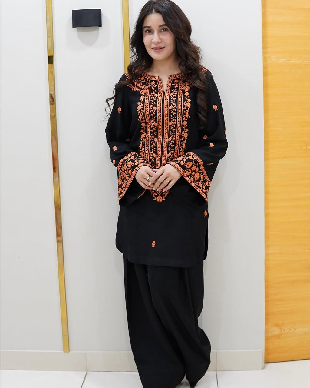 SOFIA LUXURY 2PC - Desi Rang
