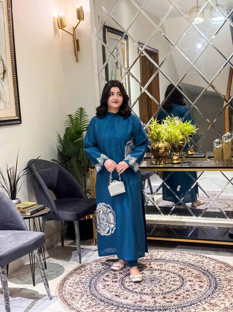 HANA EMB SET - Desi Rang