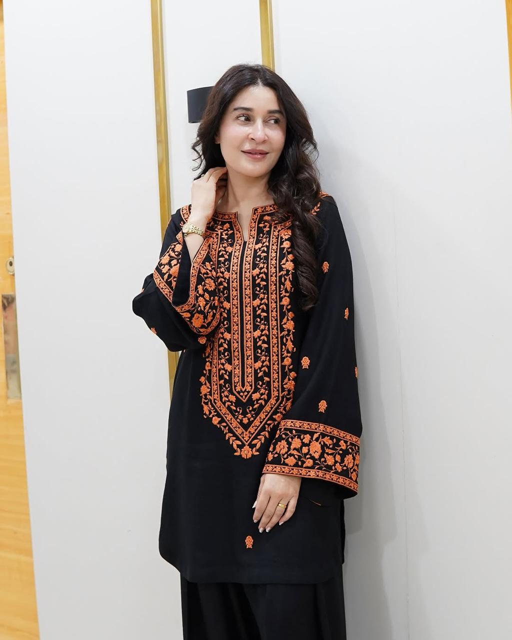 SOFIA LUXURY 2PC - Desi Rang